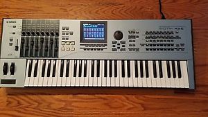 Yamaha MOTIF XS6 Keyboard Synthesizer