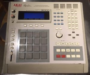 Akai MPC 3000 Sampler / Sequencer with 100mb SCSI Drive