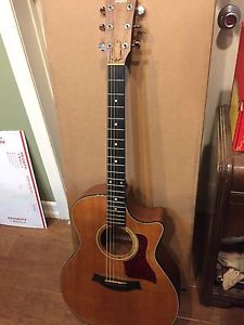 Taylor 314-CE Acoustic / Electric Guitar :) Very Good Condition w/ Soft Case