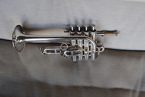 YAMAHA YTR 9830 CUSTOM PICCOLO TRUMPET