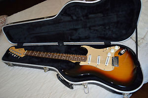 Fender American Standard Stratocaster Electric Guitar 3-Color Sunburst