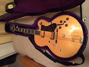 Epiphany Elitist Broadway guitar