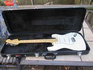 1980's SQ Series Squier by Fender CTS-50 Stratocaster MIJ with Gator Case