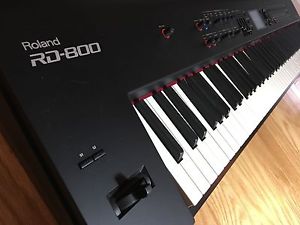 ROLAND RD-800 DIGITAL PIANO W/ OWNER'S MANUAL & SUSTAIN PEDAL, GREAT CONDITION