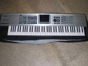 Used Roland Fantom X7 Synthesizer keyboard free shipping From Japan