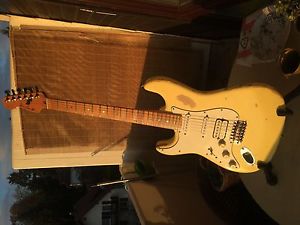 Linkshänder American deluxe copy aus Ungarn Gitarrenbaumeister'98