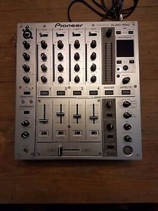 Pioneer DJM-700 Mixer