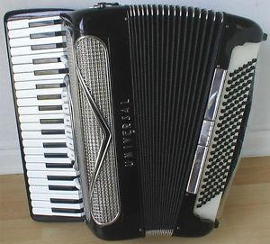 Universal (Guerrini) Accordion, Excellent Condition