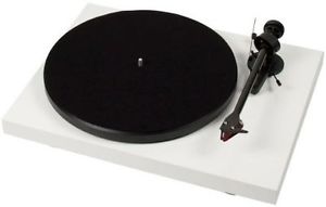 Pro-Ject - Debut Carbon DC White