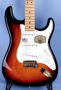 FENDER 60th ANNIVERSARY  COMMEMORATIVE STRATOCASTER - 2 COLOR SUNBURST w/ OHSC!