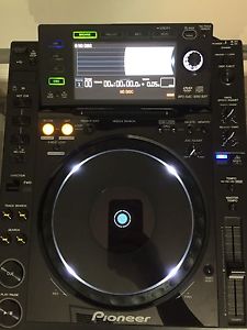 Pioneer CDJ 2000 Player