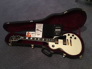Gibson Les Paul Custom 2009. Alpine White with Gold hardware