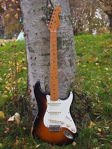 Guitare Fender Stratocaster 1957 Relic - Vintage Reissue '57