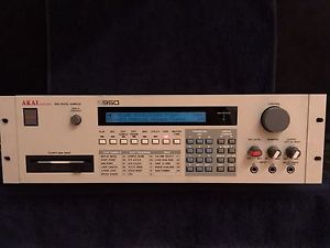 Akai s950 Sampler with audio triggers