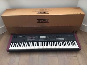 Yamaha MOXF8 88-key Keyboard Workstation Synthesiser Synthesizer Fully-Weighted