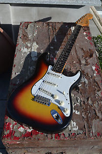 fender stratocaster 1966 Sunburst near mint