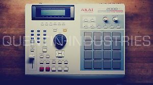 AKAI MPC 2000 XL 2000xl• CF Drive• 8 Outs• EFX• 4GB CF Card