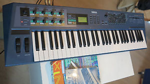 YAMAHA AN1X - ANALOG PHYSICAL MODELING SYNTHESIZER