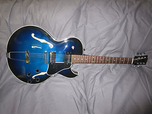 2002 Gibson ES-135 Semi-Hollow Body Electric Blueburst Finish WOHSC