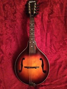 Vintage GIBSON A1 Mandolin 1942 - 1945 banner era USA. great player & tone, case