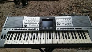 Keyboard Yamaha psr 3000
