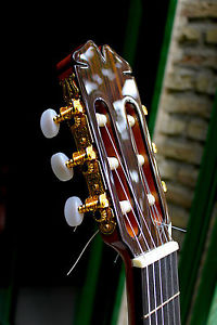 BLACK FRIDAY CLASSICAL SPANISH GUITAR INDIAN ROSEWOOD.JUAN NOGUERO WITH CASE