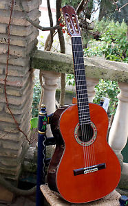 BLACK FRIDAY ALL SOLID GUITAR JUAN MONTES SPANISH GUITAR  CASE FLAMENCA negra