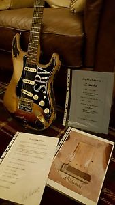 SRV STEVIE RAY VAUGHAN STRATOCASTER NUMBER ONE CLIVE BROWN RELIC WITH CERTIFICAT