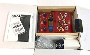 AKAI DEEP IMPACT SB-1 Bass Synthesizer Effect Pedal (Boxed) Chris Wolstenholme