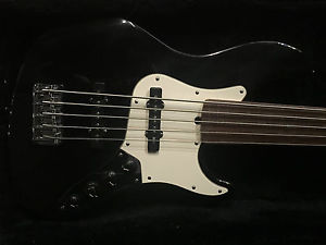 Fender American Deluxe Jazz Bass 5 String Fretless RARE Amazing Cond Black 90's