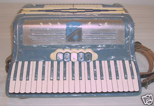 Stanelli  120 bass Accordion 3/5 Reeds 5-2  reg. Blue Accordian G Cond.  Italy
