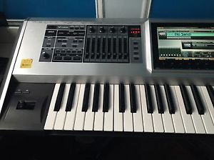 Roland Fantom G6 Workstation Keyboard Synthesizer ! Excellent condition