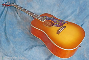 Gibson A/e Hummingbird Heritage Cherry Sunburst Sitka w/Mahogany Back and Sides