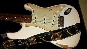 Fender 60's Roadworn Stratocaster mim jimi hendrix w/ beautiful Tweed case