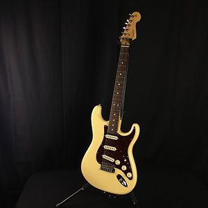 Fender 60th Anniversary Stratocaster w/ Hardshell case (used)