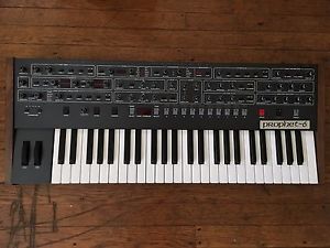 Dave Smith Instruments Sequential Prophet-6 Keyboard