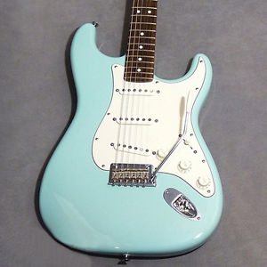 Used Fender Limited Edition American Standard Stratocaster (Daphne Blue/R)