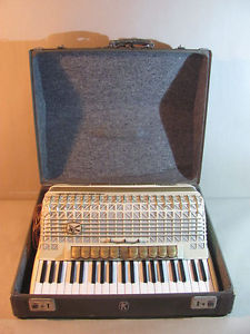 Akkordeon Musikinstrument HOHNER Atlantic IV De Luxe super Zustand inkl. Koffer