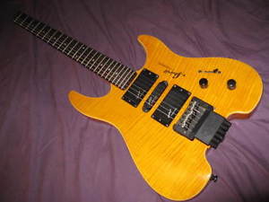 Steinburger Spirit  Gu-7r  W/gigbag headless guitar