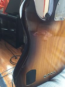 Fender American Deluxe Jazz Electric Bass Guitar 2004