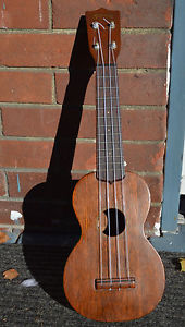 Vintage Martin soprano style O 34-42