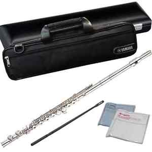 Yamaha YFL412 Flute