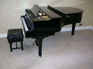 YAMAHA C3 GRAND PIANO. STUNNING TOUCH AND TONE  5 YEAR GUARANTEE