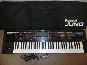 ROLAND JUNO-G synthesizer with case Vintage Keyboard Piano 61 Key Vintage
