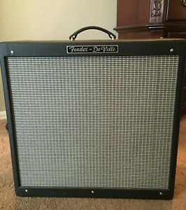 Fender - Hot Rod Deville 410   III - Tube Guitar Combo Amp - foot pedal & cover