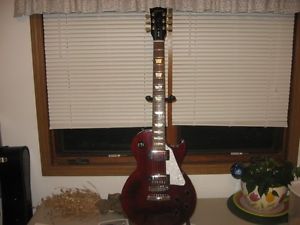 Gibson Les Paul Suudio 2008 Wine Red  And Hard Case USA