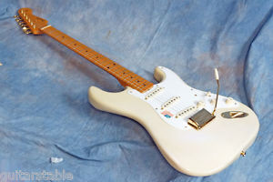 Fender American Vintage 1957 Limited Edition Commemorative Strat White Blonde