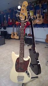 Fender Mustang Bass MIJ