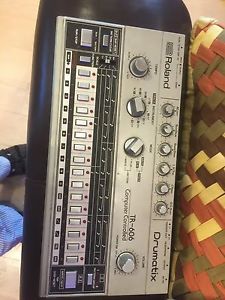 roland tr 606 Seperate Gate Outputs