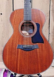 Taylor 322 Mahog